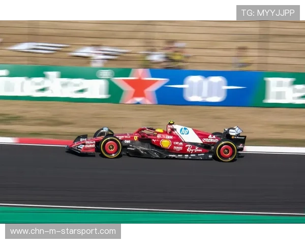 F1 冲刺赛:车手两圈内超四车