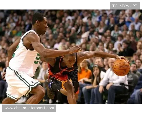 球队防守体系被专家点赞，防守球员是什么意思