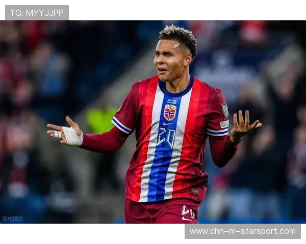 哈兰德泰山压顶头球建功